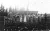 Skytterlag p� standplass p� banen p� �vre Haug. Bildet er fra ca 1935.