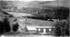 Skytebanen p� �vre Haug ca 1955. Legg merke til at banen allerede hadde standplassoverbygg slik vi kjenner det fra moderne tider, dette var uvanlig p� denne tiden.